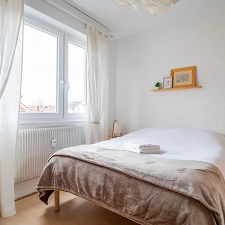 Le Nid - 20min Marche Noel, Tram A 2 Pas, Balcon Apartment